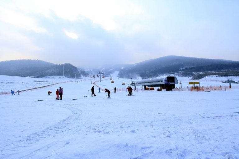 吉林北山四季滑雪场图片